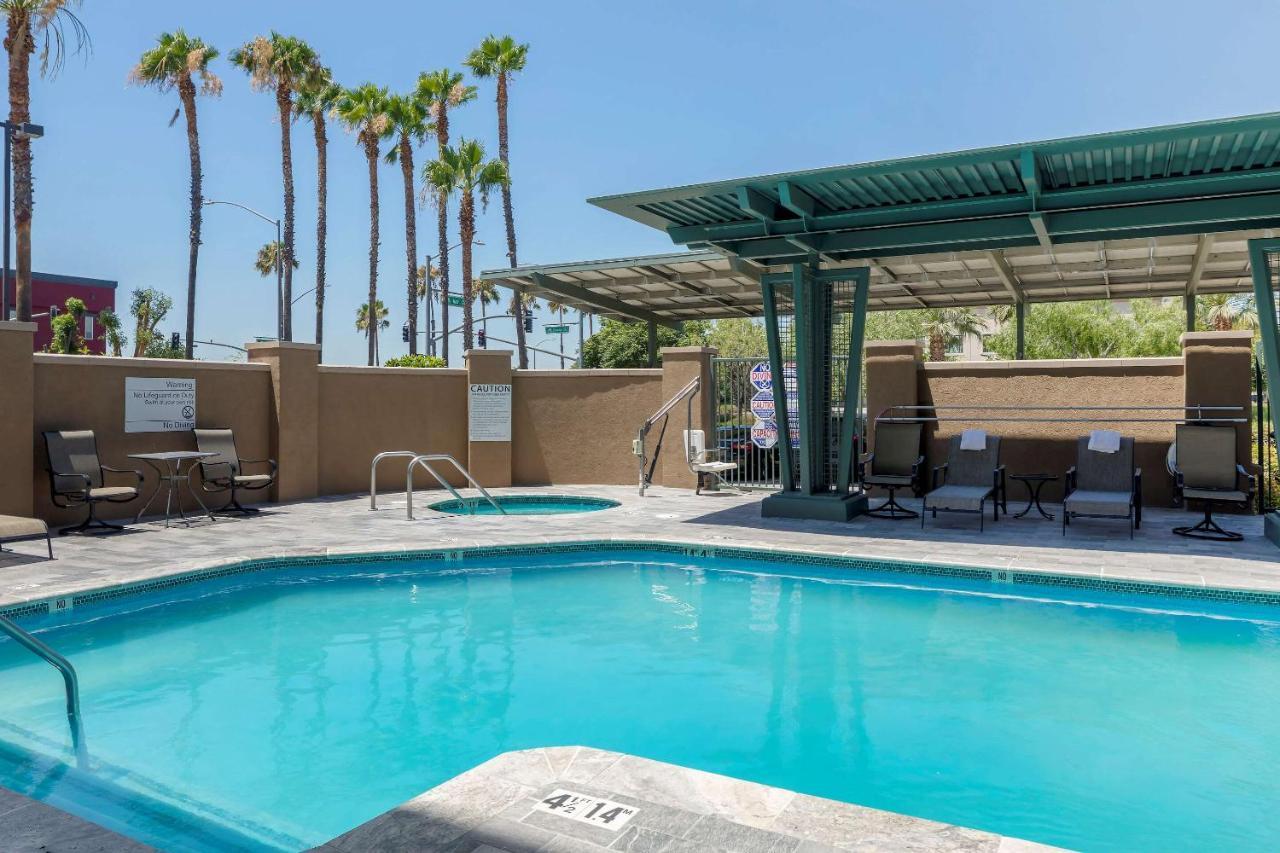 Comfort Suites Ontario Airport Convention Center Екстериор снимка