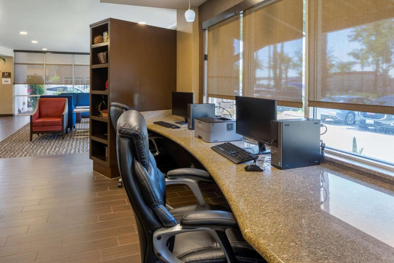Comfort Suites Ontario Airport Convention Center Екстериор снимка